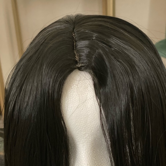 Wig - Picture 2 of 4